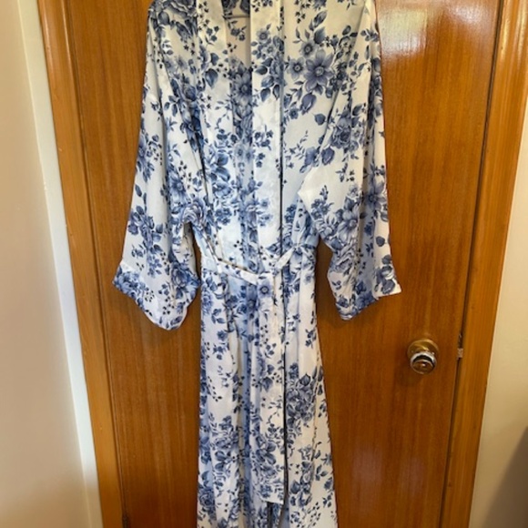 Vintage Victoria's Secret Robe Kimono (M) - Picture 1 of 5